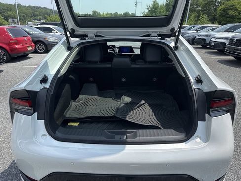 Used 2023 Toyota Prius XLE AWD/4WD image 19