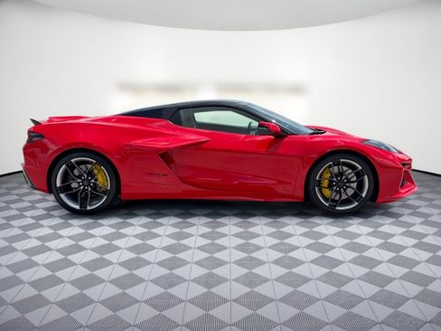 Used 2026 Chevrolet Corvette Z06 RWD image 8