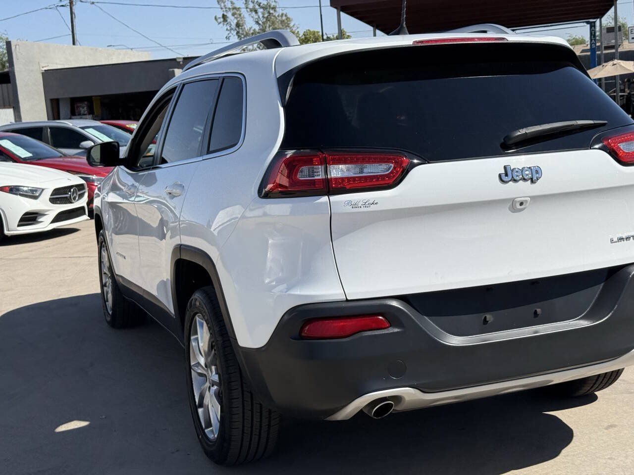 Used 2017 Jeep Cherokee Limited FWD image 18