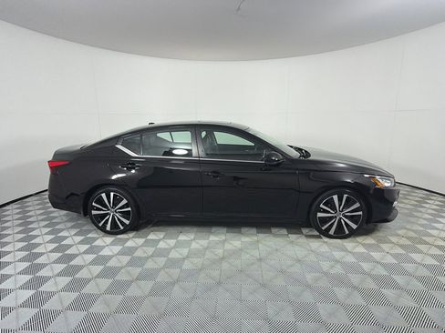 Used 2022 Nissan Altima 2.0 SR FWD image 4