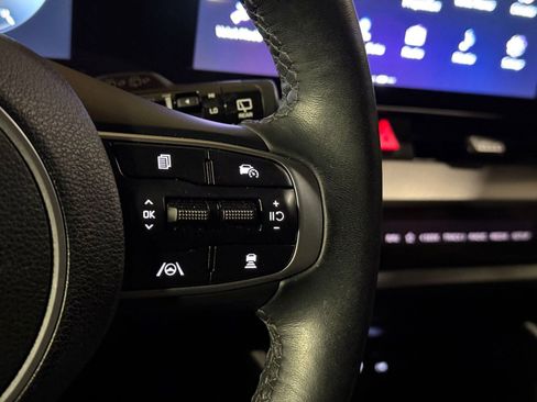 Used 2024 Kia Sportage SX image 31