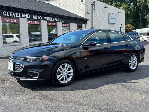 Used 2018 Chevrolet Malibu LT FWD image 1