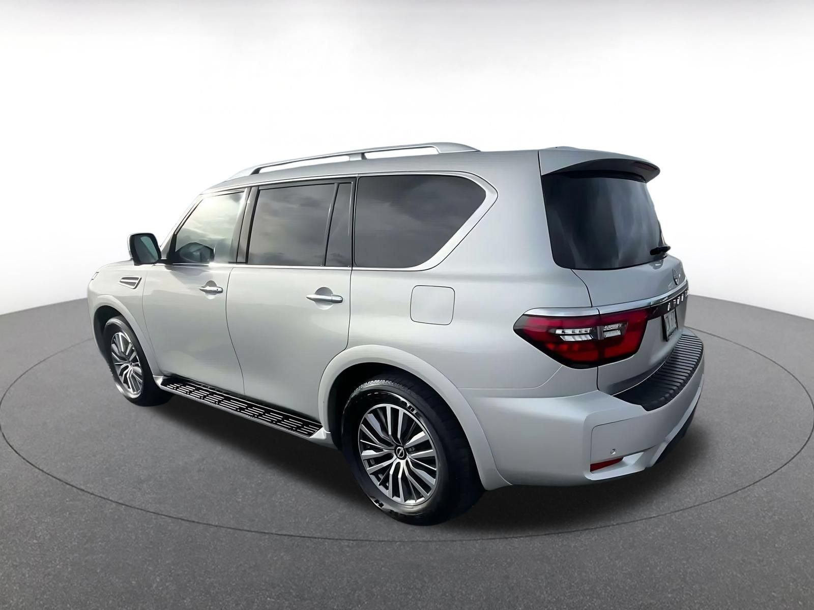 Used 2024 Nissan Armada SL RWD image 9