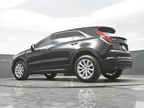 Used 2019 Cadillac XT4 Luxury w/ Cold Weather Package FWD image 32