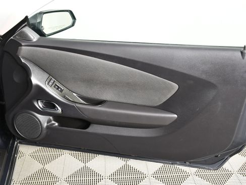 Used 2015 Chevrolet Camaro LT RWD image 28