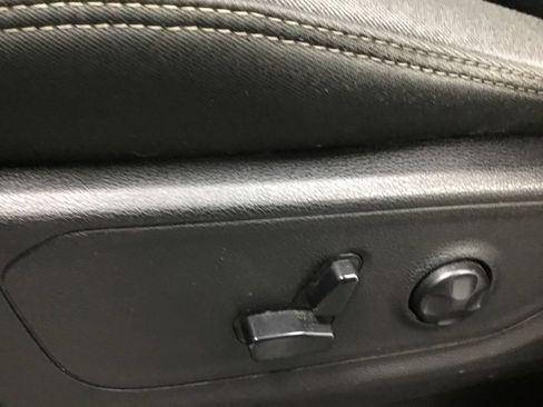 Used 2021 RAM 1500 Big Horn AWD/4WD image 10
