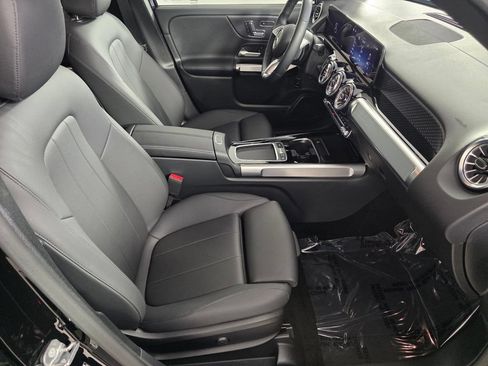Certified 2025 Mercedes-Benz GLB 250 image 28