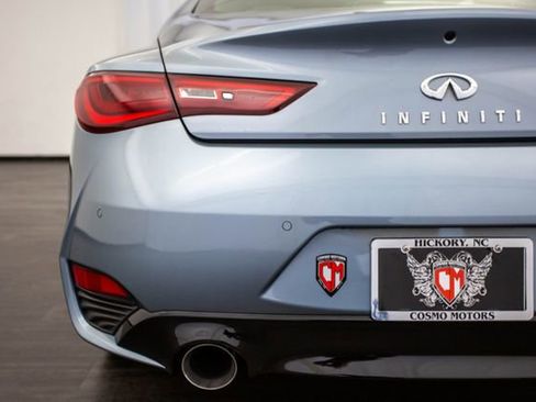 Used 2017 INFINITI Q60 Red Sport 400 image 34