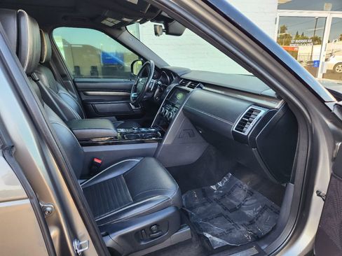 Used 2017 Land Rover Discovery HSE Luxury AWD/4WD image 15
