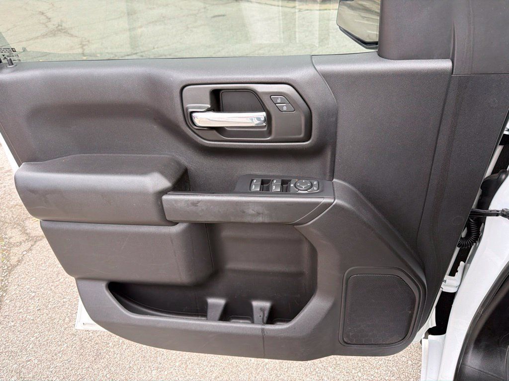 Used 2021 Chevrolet Silverado 1500 Custom AWD/4WD image 28