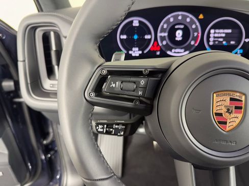 New 2026 Porsche Cayenne GTS image 28