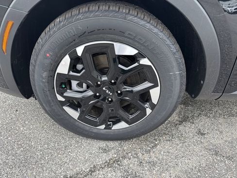 New 2025 Kia Sorento S w/ Panoramic Sunroof Package image 11