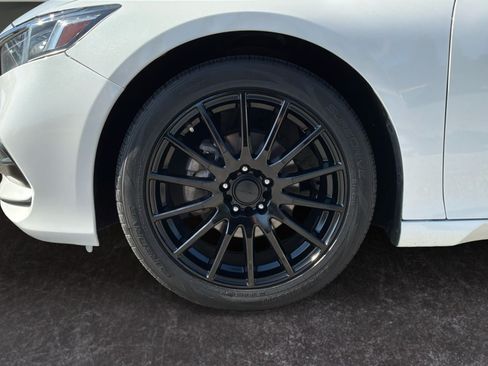 Used 2018 Honda Accord LX image 9