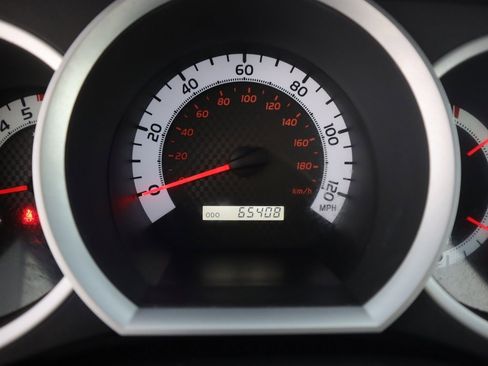 Used 2012 Toyota Tacoma PreRunner image 32