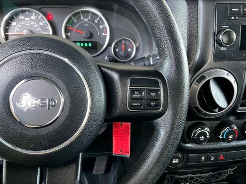 Used 2012 Jeep Wrangler Sport AWD/4WD image 24