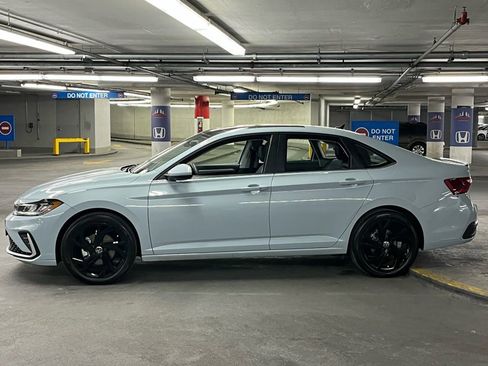 New 2026 Volkswagen Jetta SE image 33