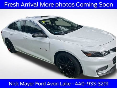 Used 2018 Chevrolet Malibu LT w/ Redline Edition FWD image 1