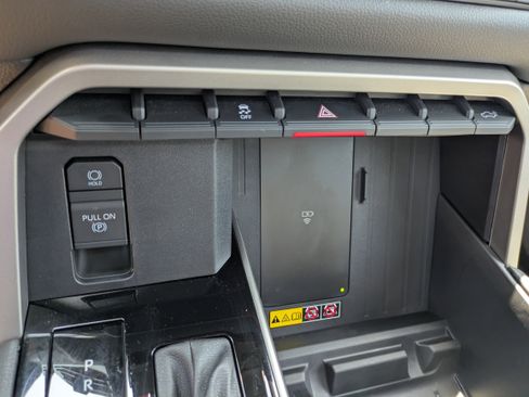 Certified 2025 Toyota Tundra Limited w/ Power Package AWD/4WD image 20