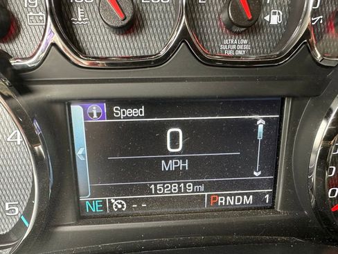 Used 2016 Chevrolet Silverado 2500 LT w/ LT Convenience Package AWD/4WD image 6