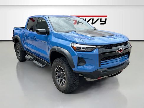 Used 2025 Chevrolet Colorado ZR2 w/ Technology Package AWD/4WD image 1