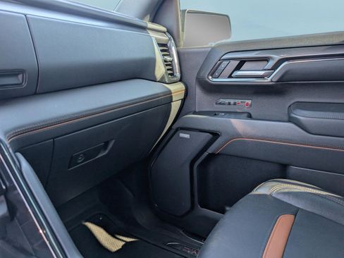 Used 2024 GMC Sierra 1500 AT4 w/ Technology Package image 29