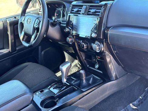 Used 2024 Toyota 4Runner TRD Off-Road image 9