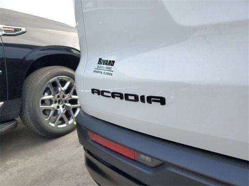 New 2026 GMC Acadia Elevation image 8