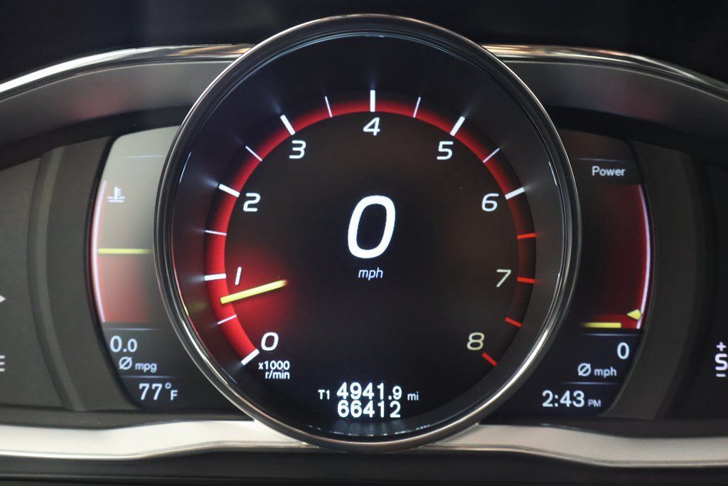 Used 2016 Volvo XC70 T5 Premier AWD/4WD image 17