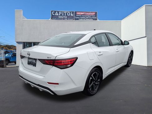 Used 2024 Nissan Sentra SV image 3