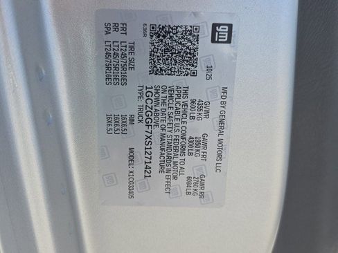 New 2025 Chevrolet Express 3500 w/ Driver Convenience Package image 4