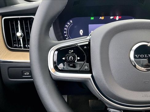 New 2026 Volvo XC60 B5 Core AWD/4WD image 12