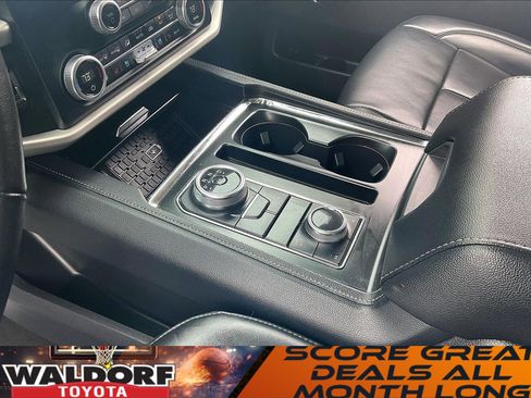 Used 2024 Ford Expedition XLT image 22