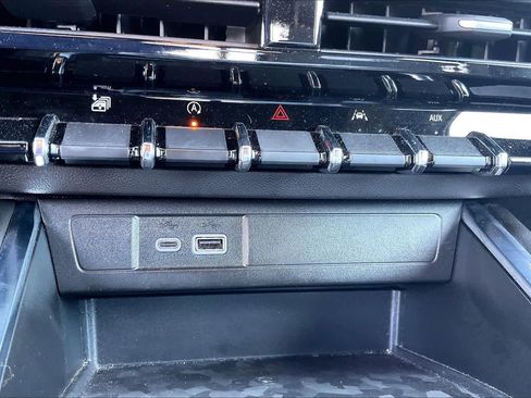 Certified 2024 GMC Canyon AT4 w/ AT4 Premium Package image 33