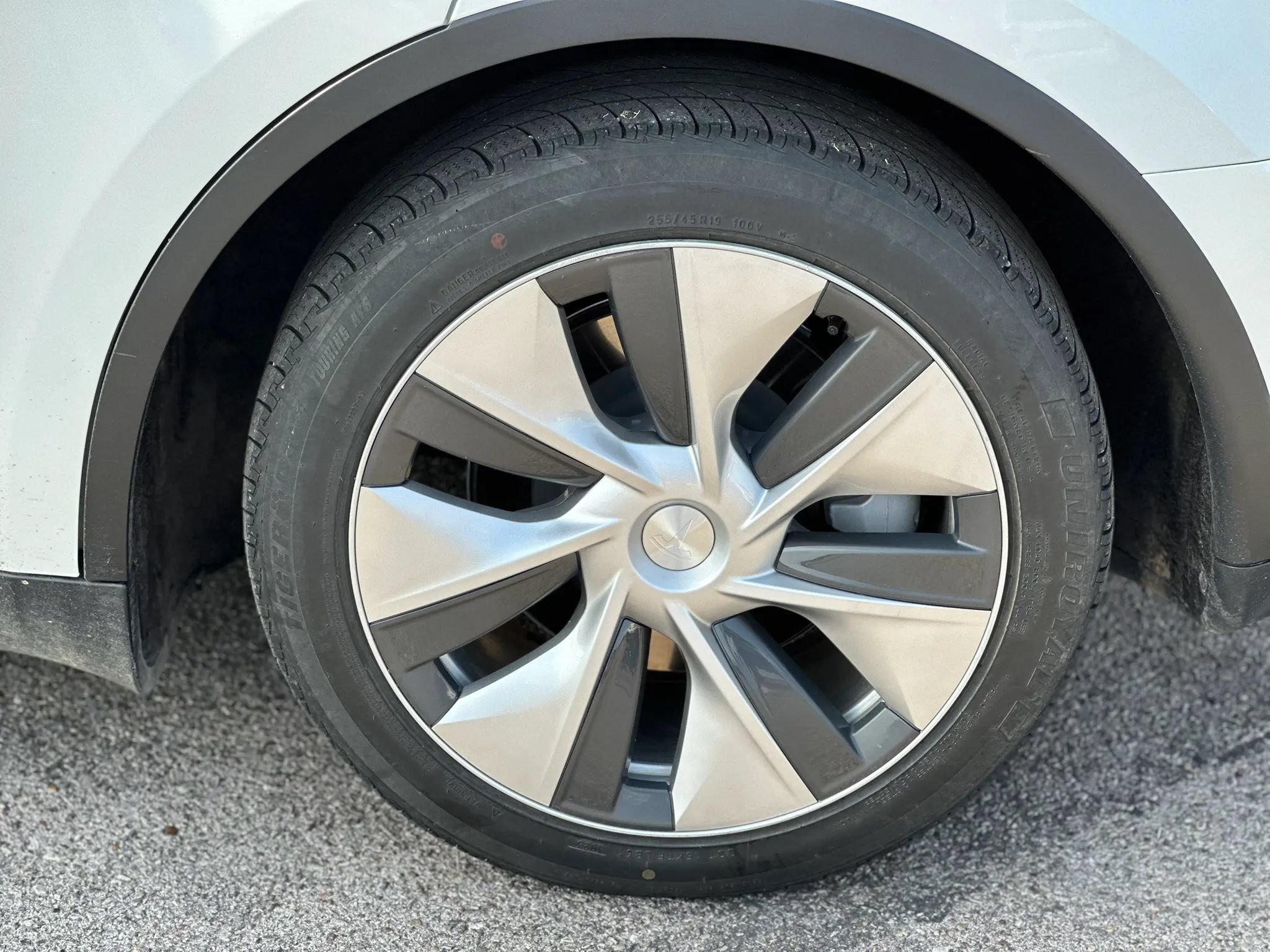 Used 2021 Tesla Model Y 2WD image 37