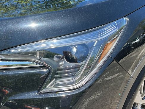 Certified 2025 Subaru Ascent Premium AWD/4WD image 9