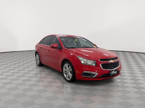 Used 2015 Chevrolet Cruze LTZ FWD image 2