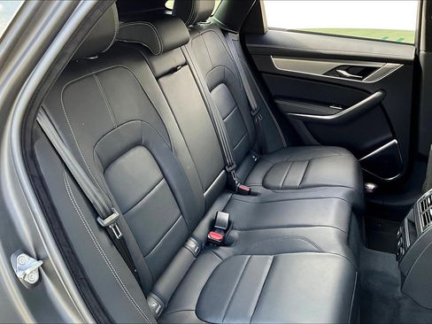 New 2026 Jaguar F-PACE R-Dynamic S image 7