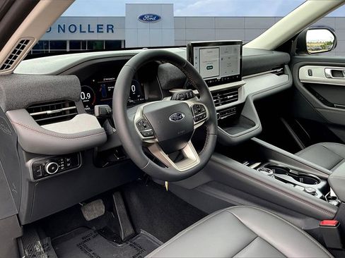 New 2025 Ford Explorer Active w/ Active Comfort Package image 8
