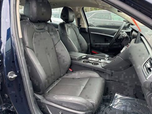 Used 2026 Genesis G70 2.5T image 9