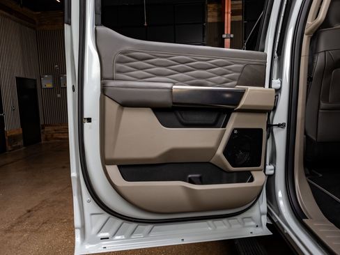 Used 2025 Ford F450 Platinum w/ Platinum Plus Package image 38