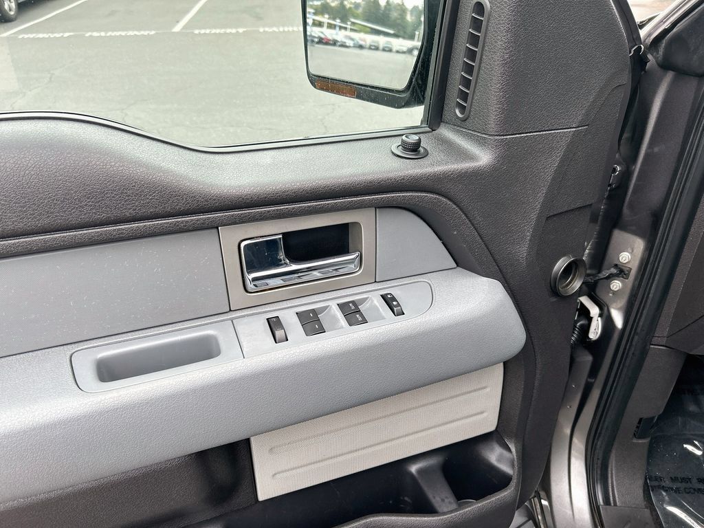 Used 2011 Ford F150 XLT w/ XLT Chrome Pkg RWD image 16