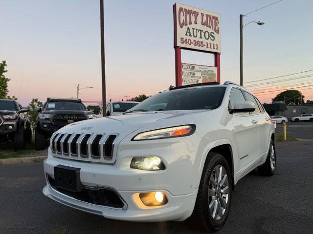 Used 2017 Jeep Cherokee Overland w/ Technology Group AWD/4WD image 9
