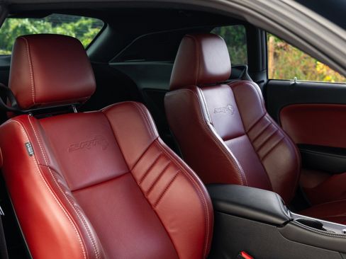 Used 2019 Dodge Challenger SRT Hellcat Redeye image 52