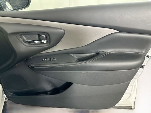 Used 2024 Nissan Murano SL image 32