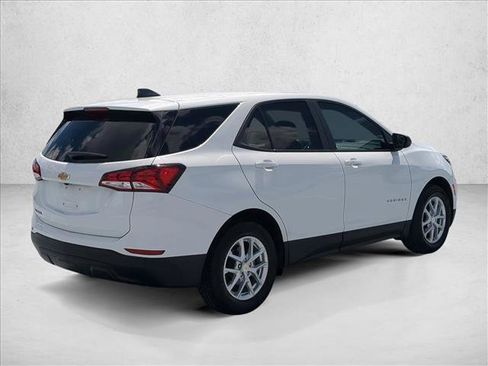 Used 2022 Chevrolet Equinox LS w/ LS Convenience Package FWD image 5