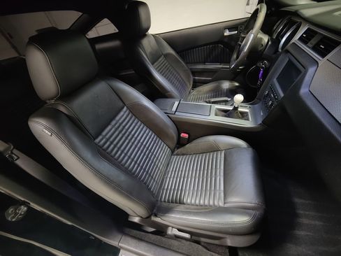 Used 2011 Ford Mustang Shelby GT500 w/ SVT Performance Pkg image 12