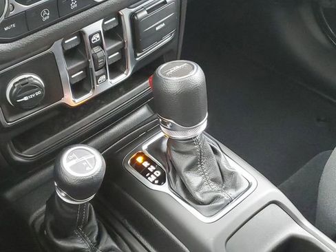 New 2026 Jeep Gladiator Sport image 13