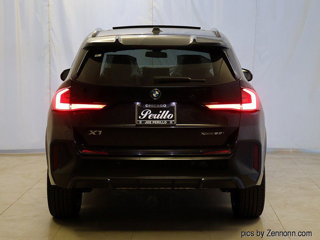 New 2027 BMW X1 xDrive28i AWD/4WD image 7