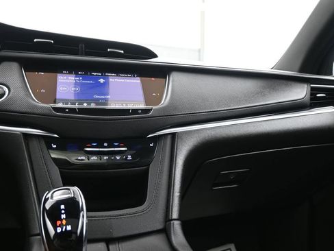 Used 2024 Cadillac XT6 Luxury w/ LPO, Floor Liner Package AWD/4WD image 16