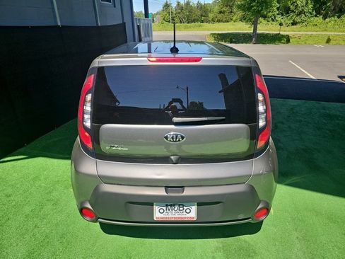 Used 2016 Kia Soul w/ Convenience Package FWD image 6